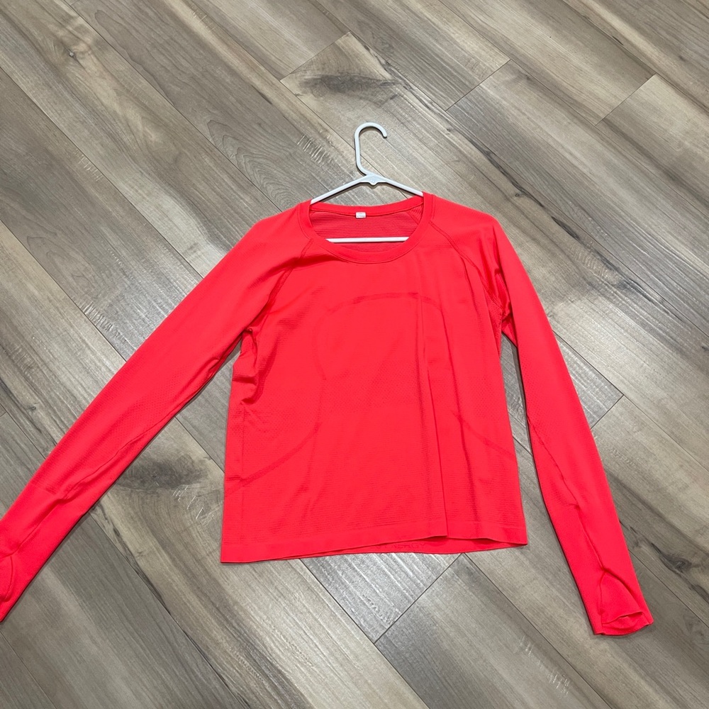 LuLuLemon Swiftly Tech Long Sleeve